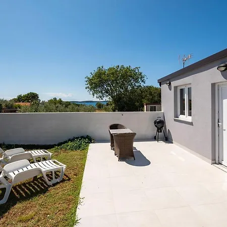 House Semesterbostad *